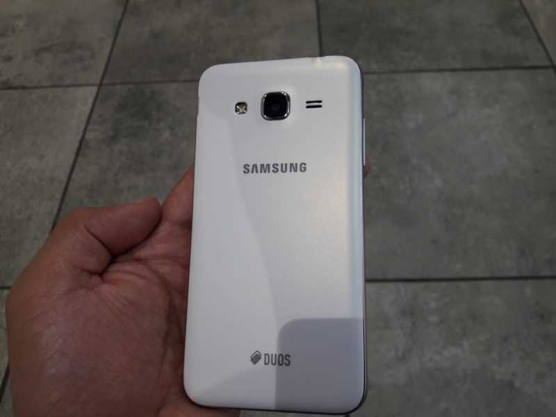 Задняя панель Samsung Galaxy J3 (2016) J320